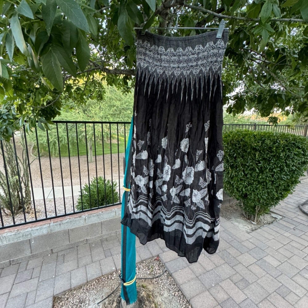 LAPIS CONVERTIBLE SKIRT/DRESS OS - Picture 3 of 8